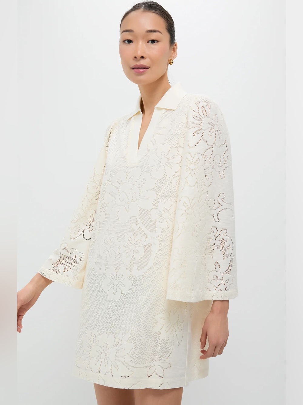 TUCKERNUCK Ivory Lace Courtney V-Neck Shift Dress in Cream size small